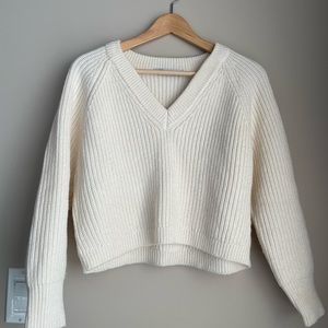 ZARA Cropped V-neck Sweater | M